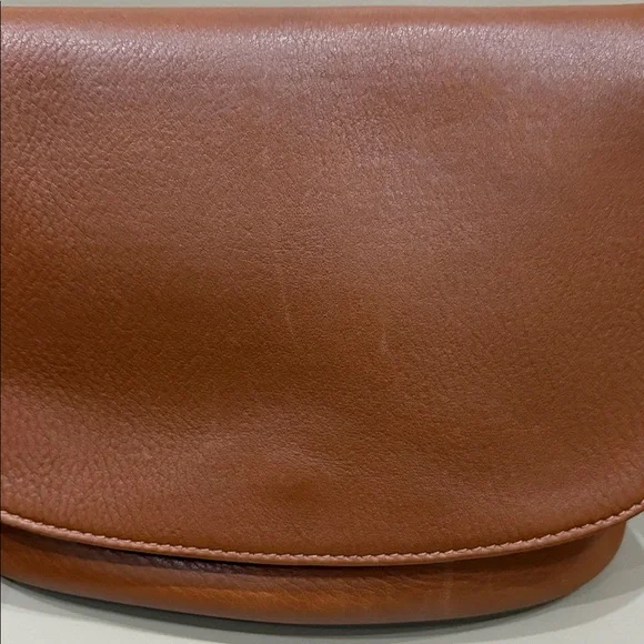 COACH- Elegant Brown Leather Shoulder Bag - Picture 3 of 8
